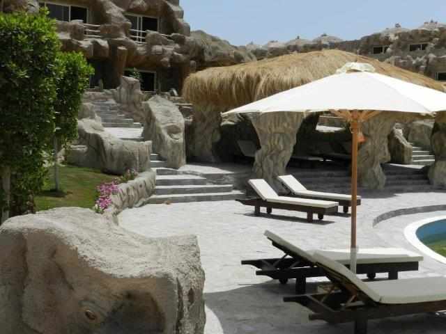 Caves Beach Resort