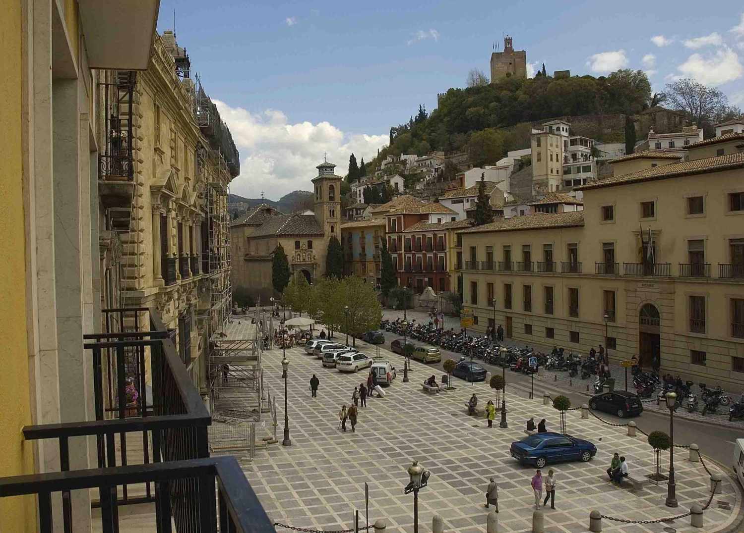 Macia Plaza, Granada, Andalusië, Spanje